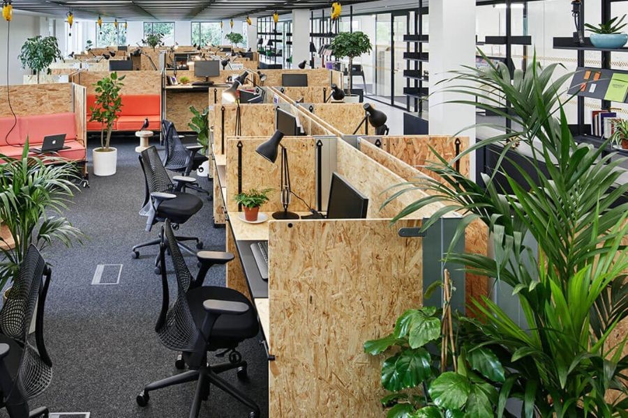 Thủy tùng làm mát không gian làm việc.