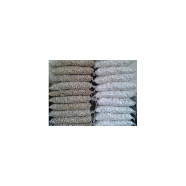 Sỏi đá, cát màu dùng trang trí terrarium