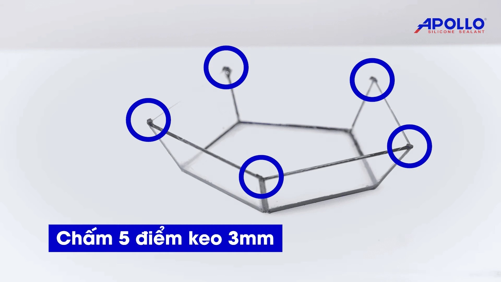Chấm các điểm keo lên vị trí tiếp xúc
