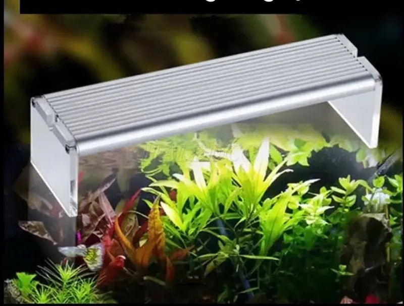 Đèn bể cá thủy sinh 50cm thiết kế nhỏ gọn